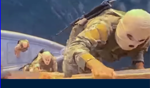 Iranian soldiers boarding India-bound Epaminondas.